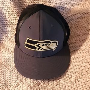 NEW ERA 9FIFTY SNAPBACK SEATTLE SEAHAWKS.  Black/Gray